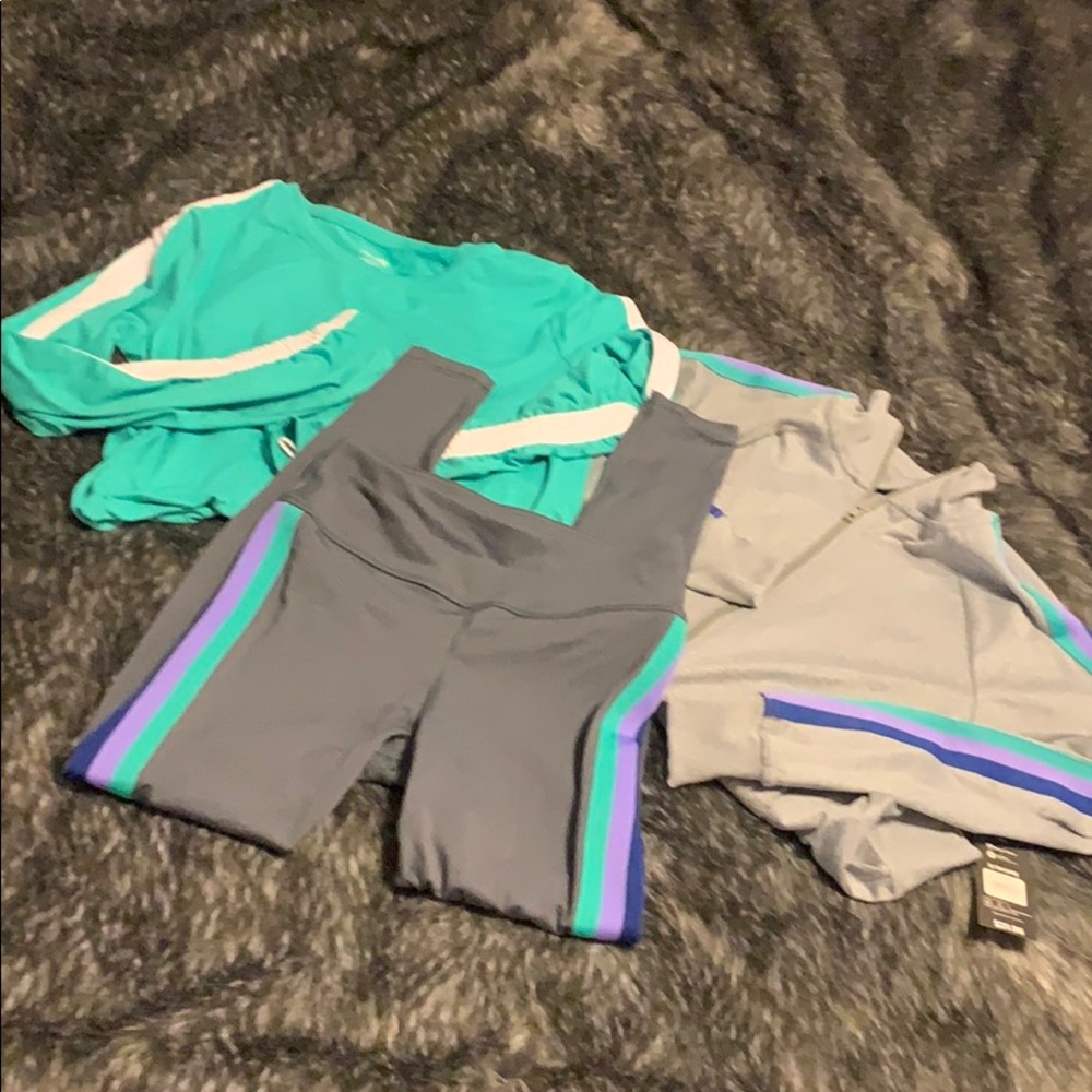 3/$15 3 Piece Set Workout Gear LN S-M - Picture 1 of 12